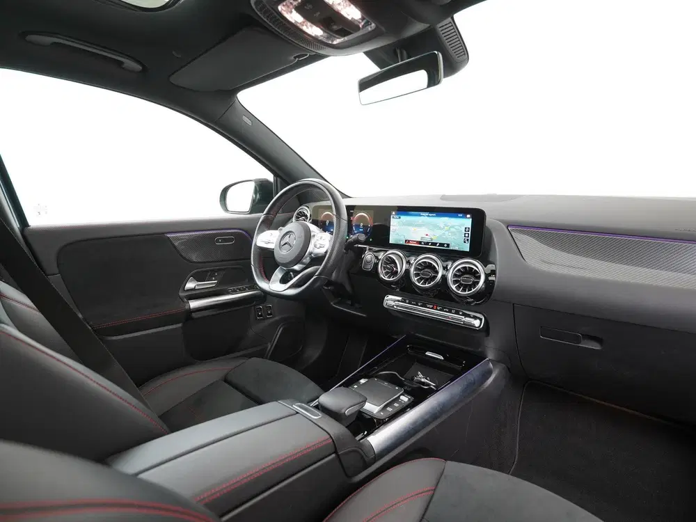Mercedes-Benz GLA 250e AMG Night uit 2022, foto 2