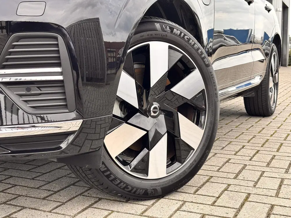 Volvo XC60 Plug-in Hybrid T6 AWD Ultimate Bright uit 2023, foto 4