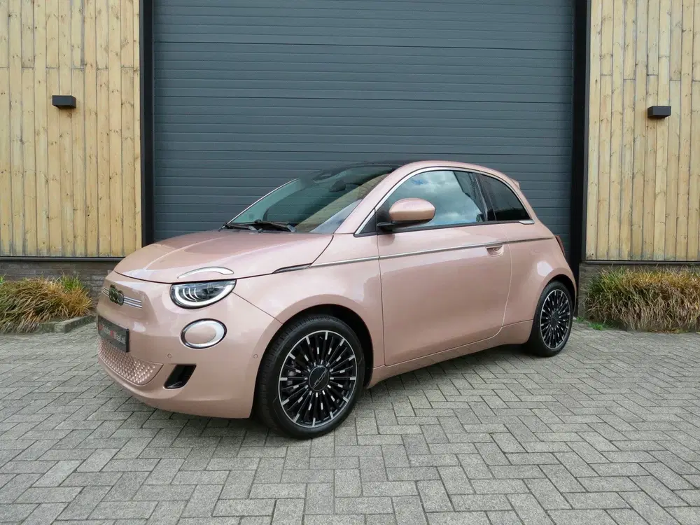 Fiat 500e 3+1 La Prima By Bocelli 42 kWh *Pano *Carp uit 2024