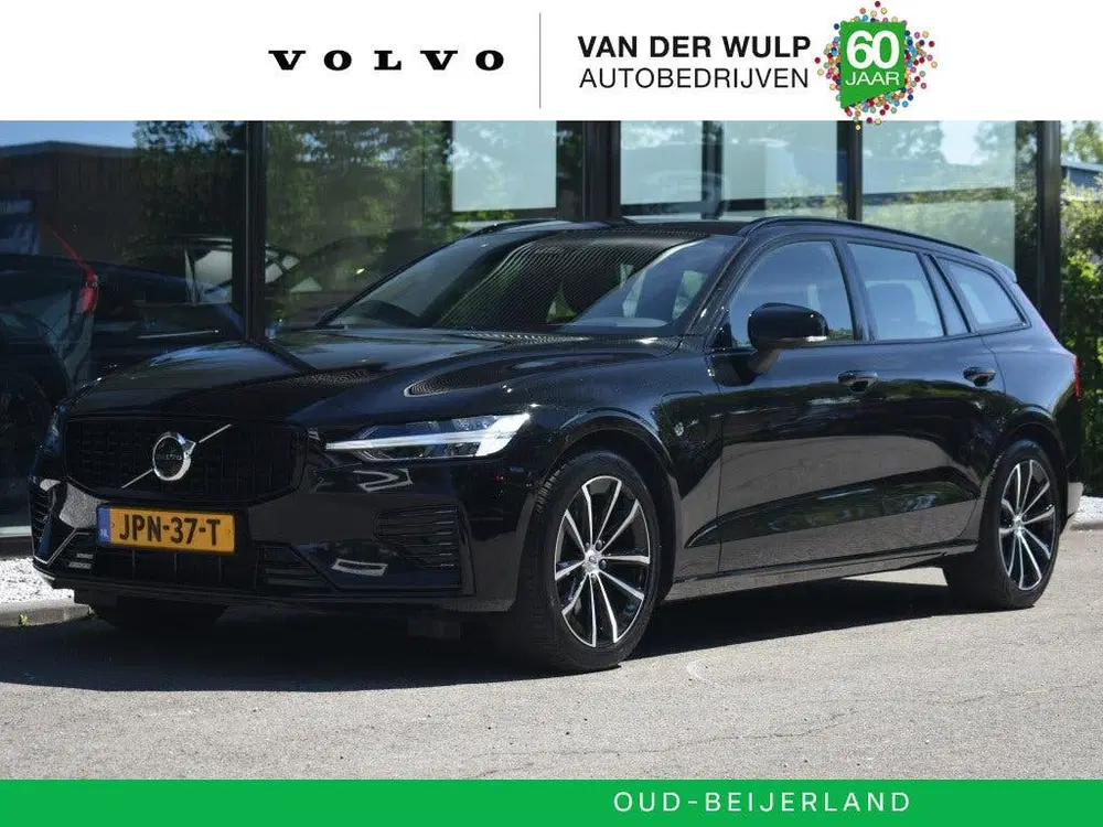 Volvo V60 T8 455pk AWD Plus Dark uit 2025