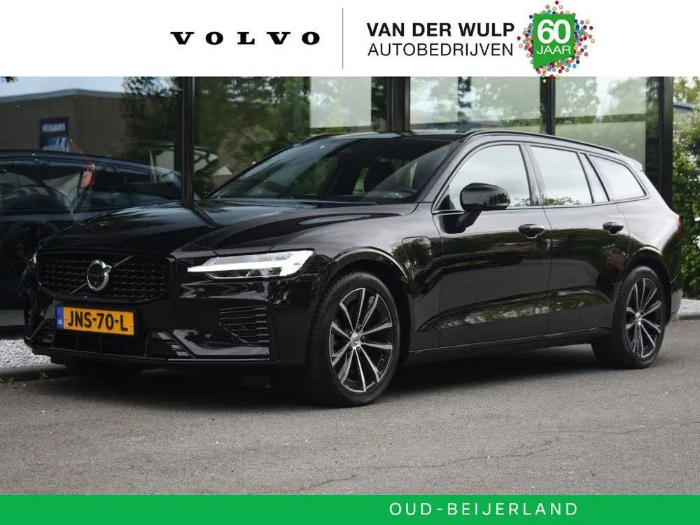 Volvo V60 T8 455Pk AWD Plus Dark uit 2025