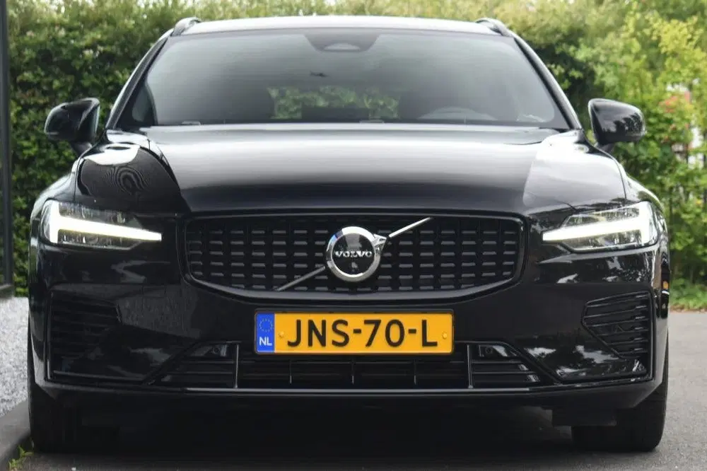 Volvo V60 T8 455Pk AWD Plus Dark uit 2025, foto 7