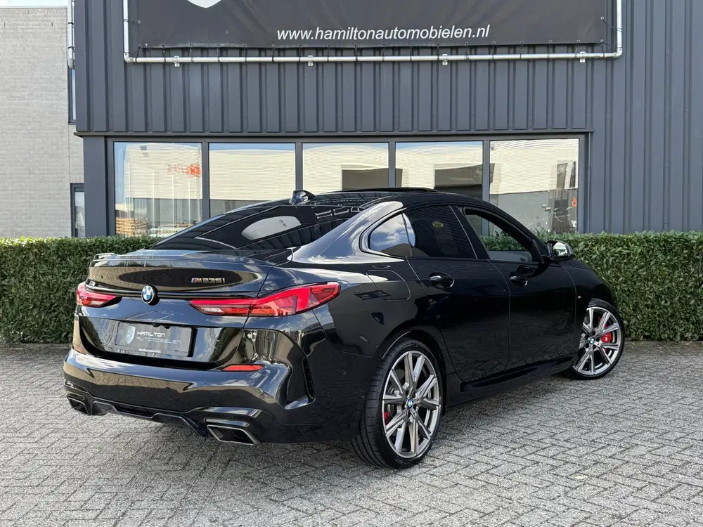 BMW 2-serie 2 Serie Gran Coupé M 235i 306pk xDrive Ful uit 2023, foto 2