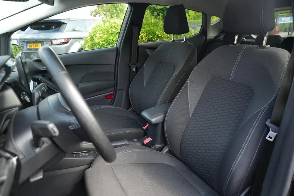 Ford Fiesta 1.0 EcoBoost Hybrid Titanium uit 2022, foto 4