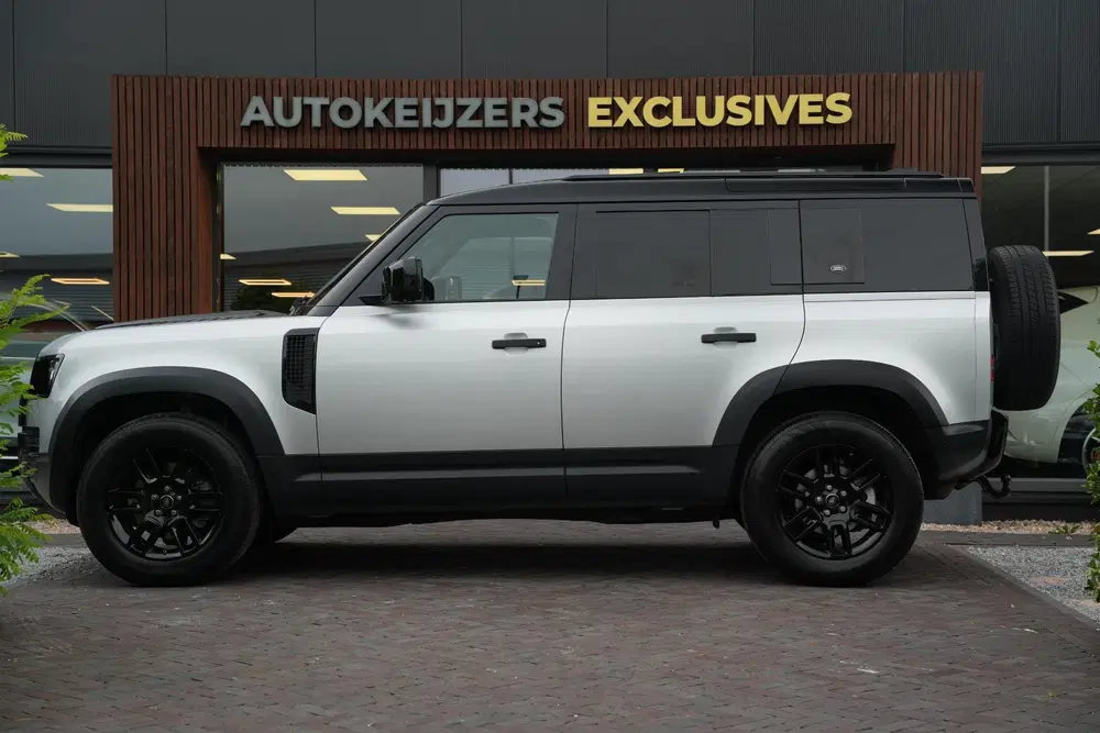 Land Rover Defender 2.0 D240 110 HSE Pano Grijs kenteken Per uit 2020, foto 7