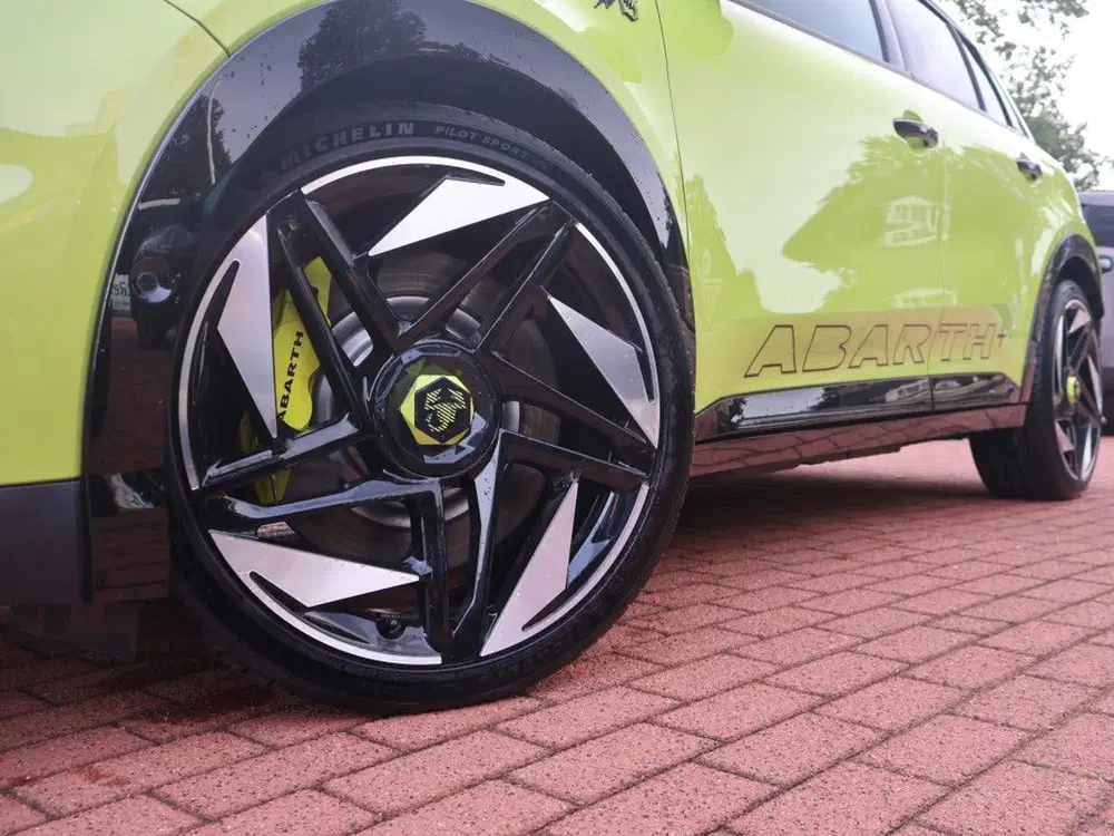 Abarth 600e 600 54kWh 280PK Scorpionissima uit 2026, foto 15