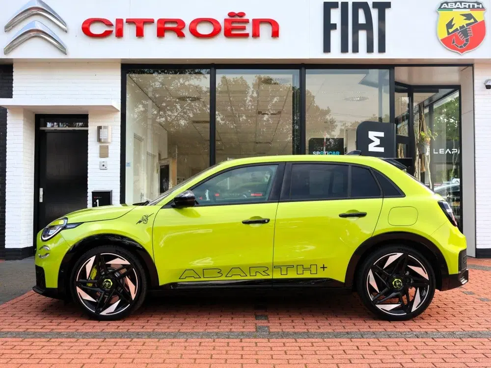 Abarth 600e 600 54kWh 280PK Scorpionissima uit 2026, foto 2