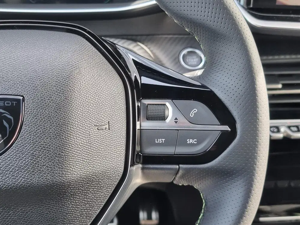 Peugeot 2008 1.2 Hybrid 145pk e-DCS6 GT VOORRAAD VOORDE uit 2026, foto 14
