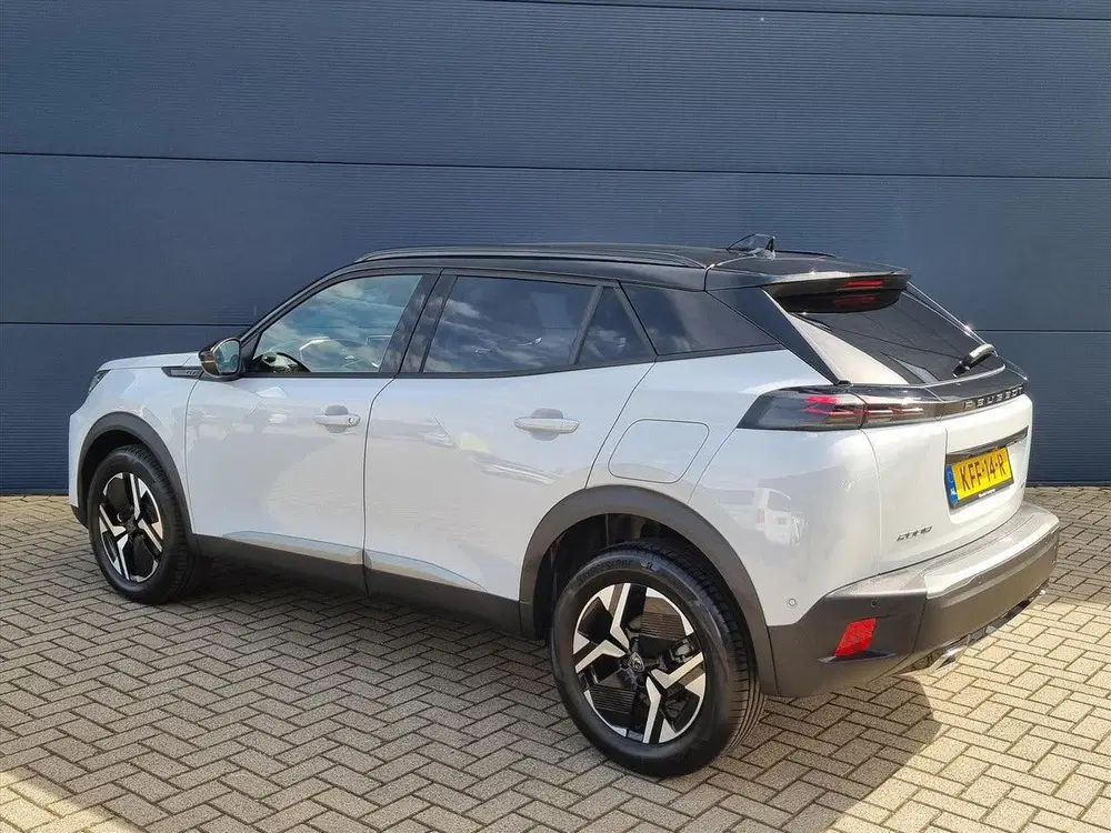 Peugeot 2008 1.2 Hybrid 145pk e-DCS6 GT VOORRAAD VOORDE uit 2026, foto 3
