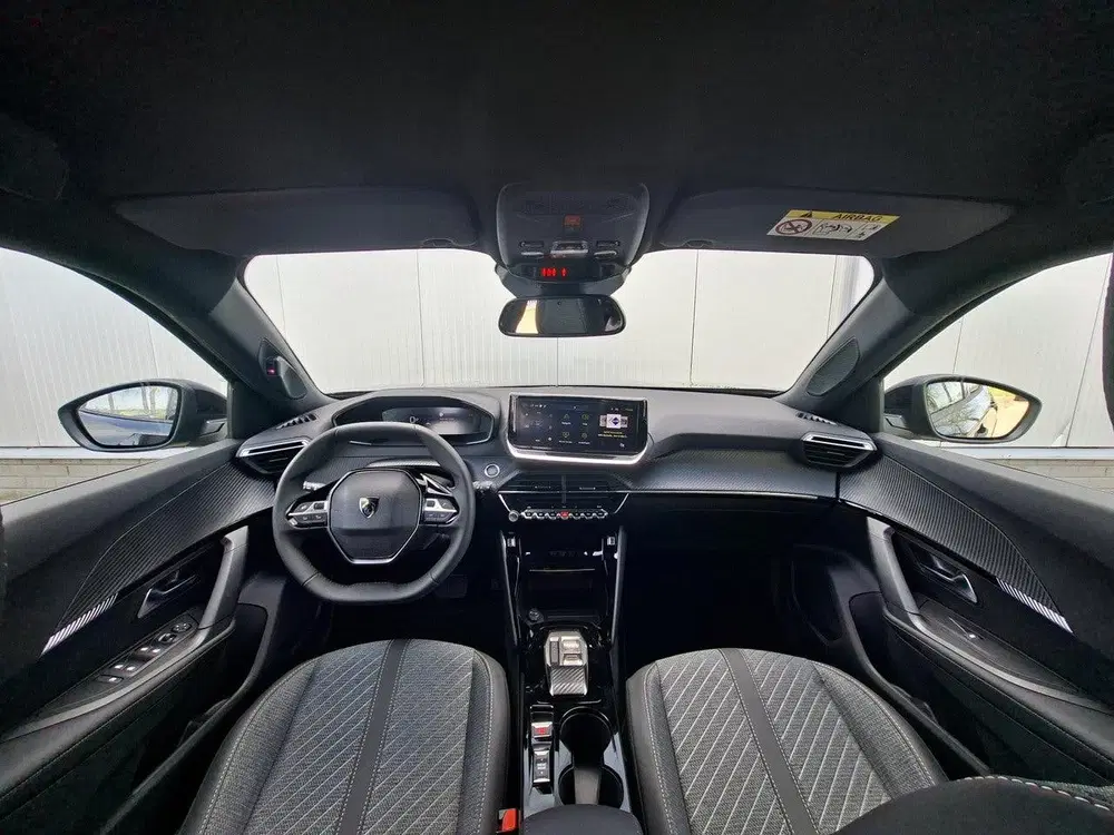 Peugeot 2008 1.2 Hybrid 145 Allure VOORRAAD VOORDEEL uit 2026, foto 10