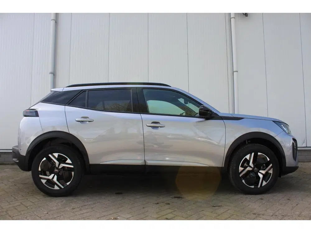 Peugeot 2008 1.2 Hybrid 145 Allure VOORRAAD VOORDEEL uit 2026, foto 4