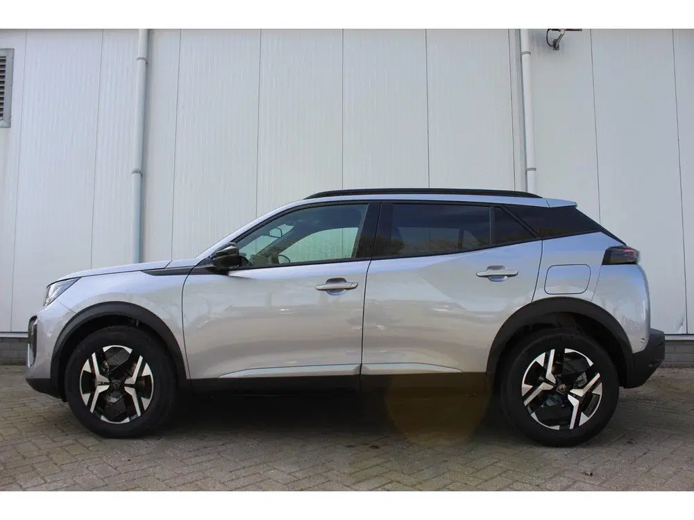 Peugeot 2008 1.2 Hybrid 145 Allure VOORRAAD VOORDEEL uit 2026, foto 5