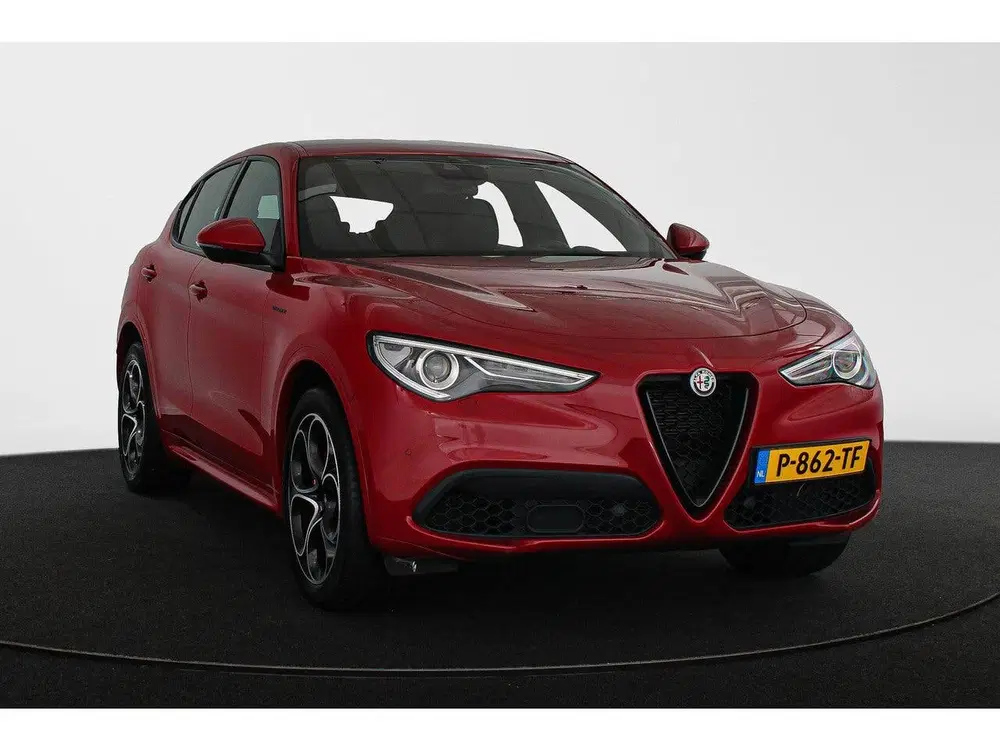 Alfa Romeo Stelvio 2.0T 280pk AWD Veloce Carplay Adaptieve C uit 2021, foto 2