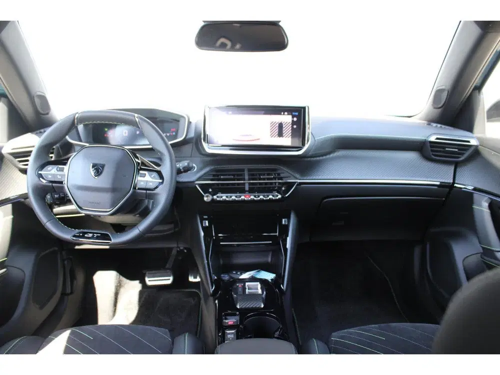 Peugeot 2008 1.2 Hybrid 145 GT Navigatie uit 2026, foto 6