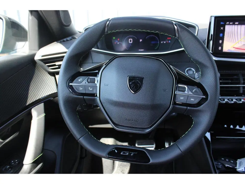 Peugeot 2008 1.2 Hybrid 145 GT Navigatie uit 2026, foto 8