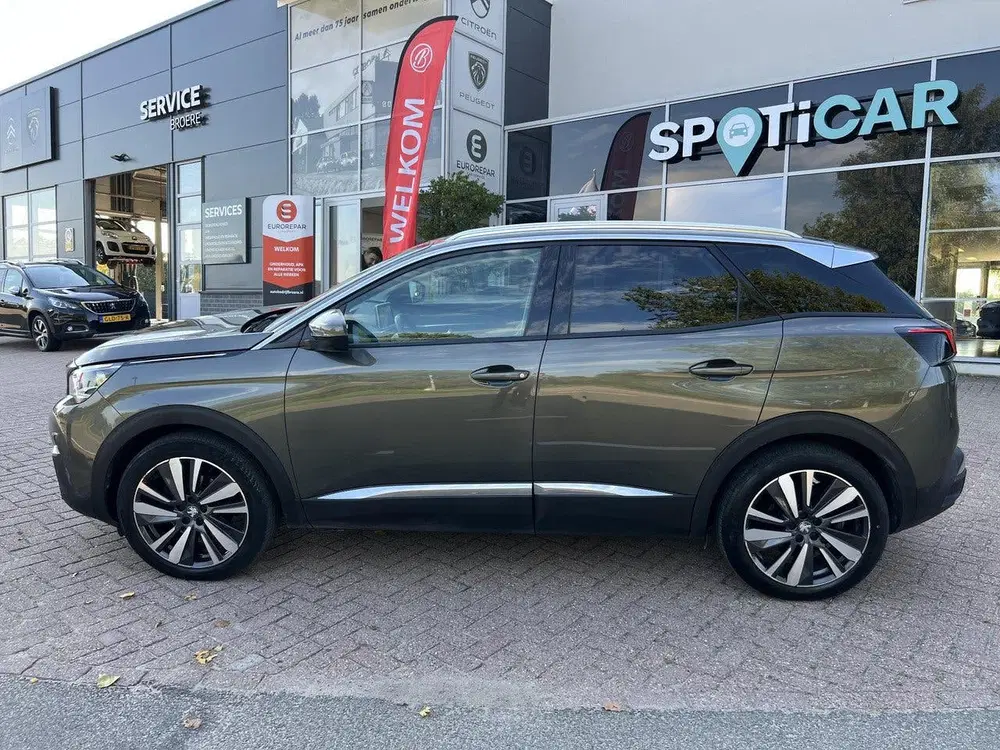 Peugeot 3008 1.2 Turbo 130 pk Blue Lease Premium Avanta uit 2020, foto 2