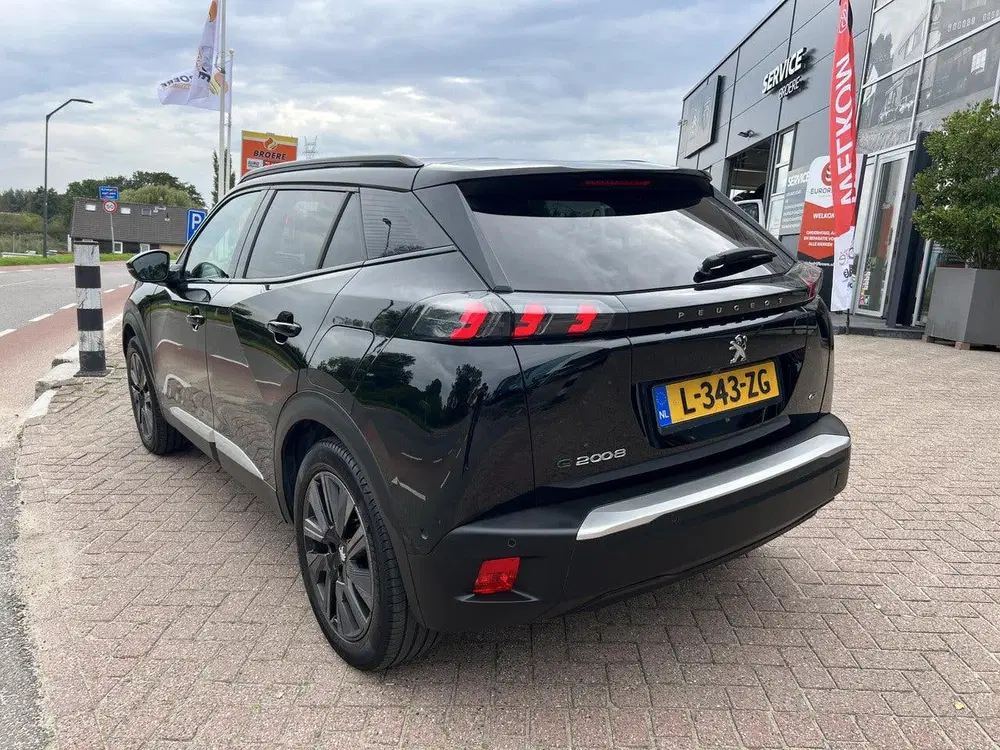 Peugeot 2008 EV GT Pack 50 kWh 136 pk Automaat uit 2021, foto 3