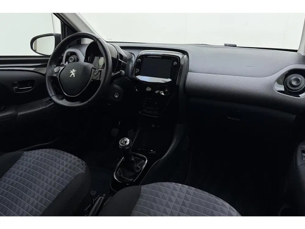 Peugeot 108 1.0 e-VTi Allure uit 2021, foto 13
