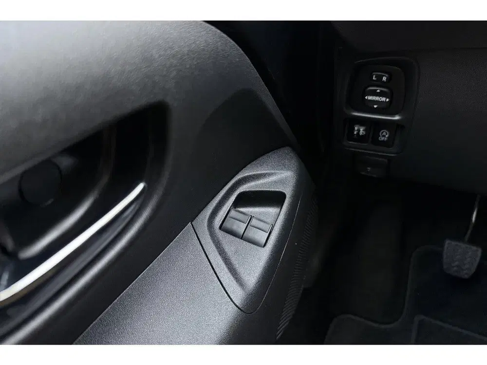 Peugeot 108 1.0 e-VTi Allure uit 2021, foto 15