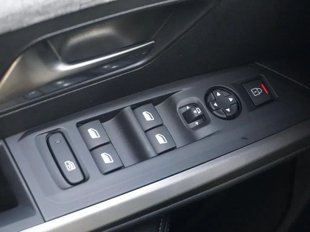 Peugeot 5008 1.6 Plug-in Hybrid 195 Allure 7p uit 2025, foto 13