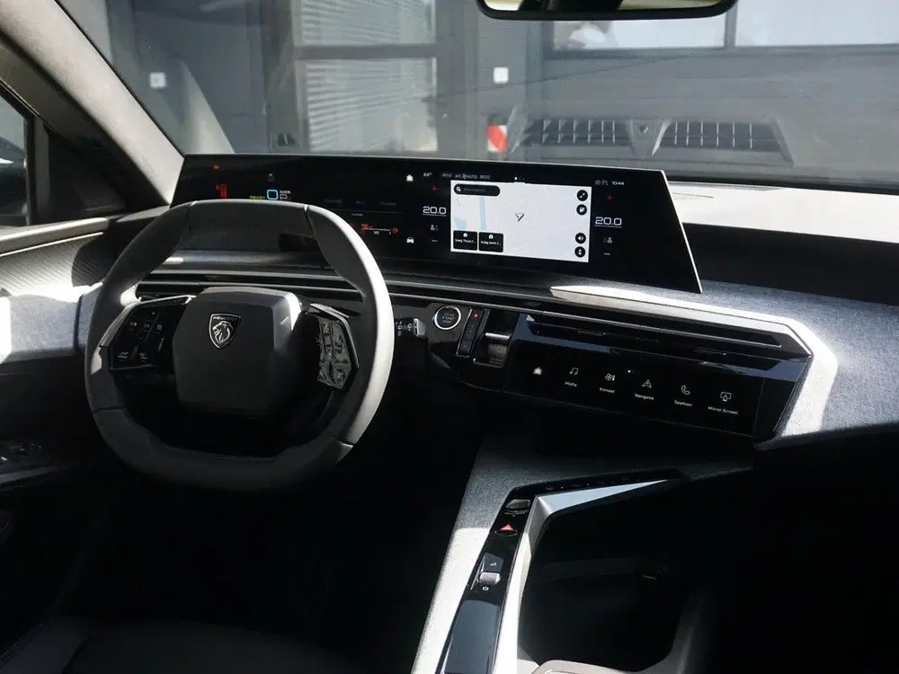Peugeot 5008 1.6 Plug-in Hybrid 195 Allure 7p uit 2025, foto 14