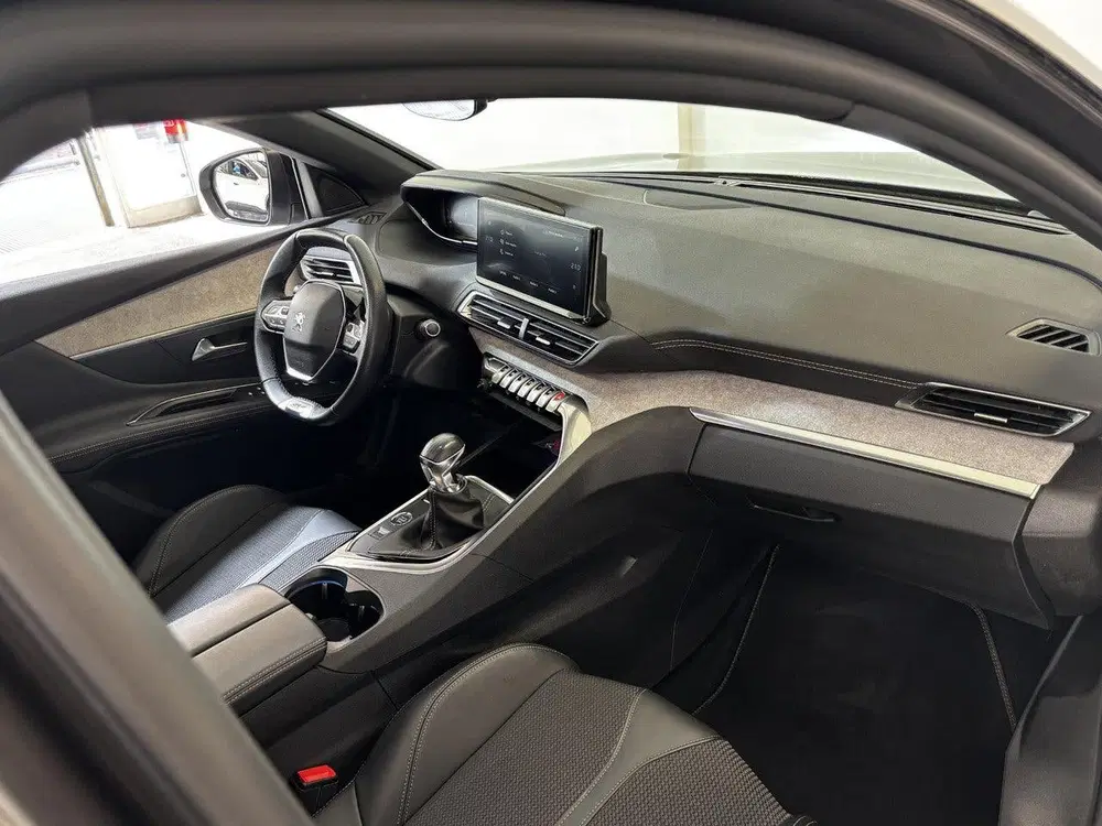 Peugeot 3008 1.2 PureTech GT uit 2022, foto 15