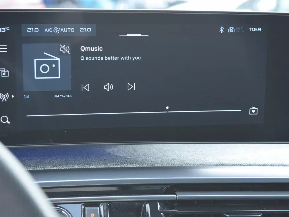 Peugeot 3008 1.2 Hybrid 136 GT NAVIGATIE & CARPLAY uit 2024, foto 12