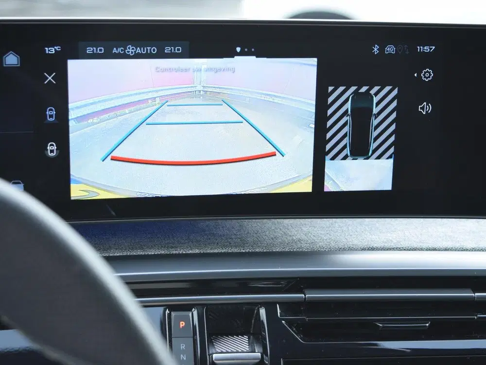 Peugeot 3008 1.2 Hybrid 136 GT NAVIGATIE & CARPLAY uit 2024, foto 15