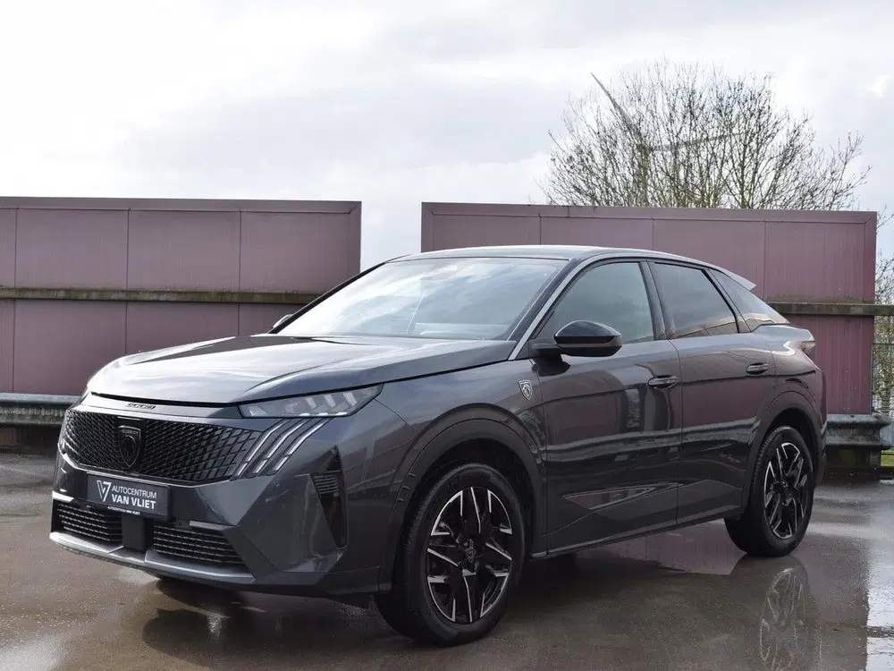 Peugeot 3008 1.2 Hybrid 136 GT NAVIGATIE & CARPLAY uit 2024, foto 2