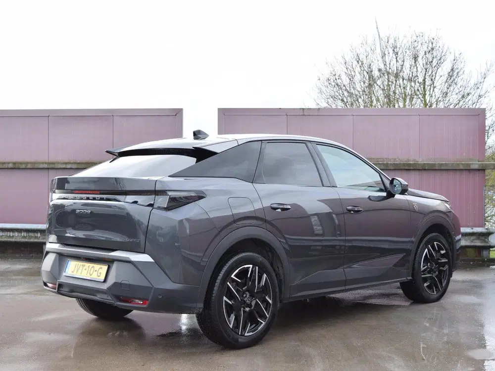 Peugeot 3008 1.2 Hybrid 136 GT NAVIGATIE & CARPLAY uit 2024, foto 4