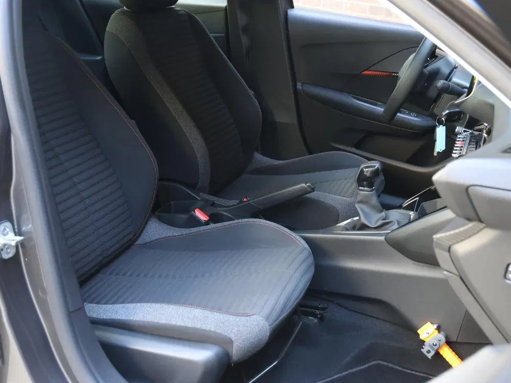 Peugeot 208 Active 75pk uit 2022, foto 11