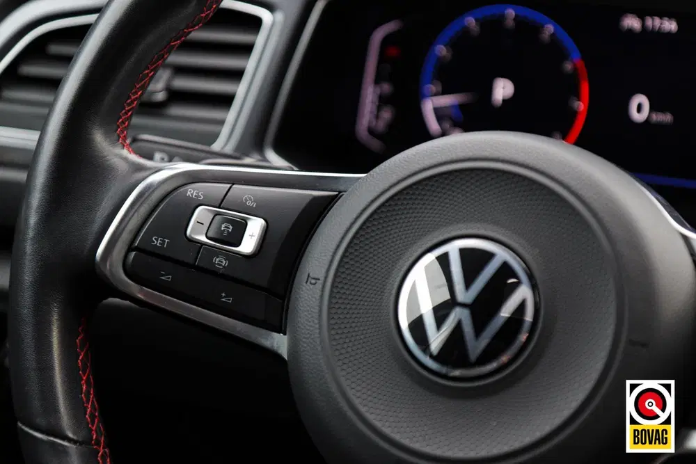 Volkswagen T-Roc 1.5 TSI Sport R-Line uit 2021, foto 14