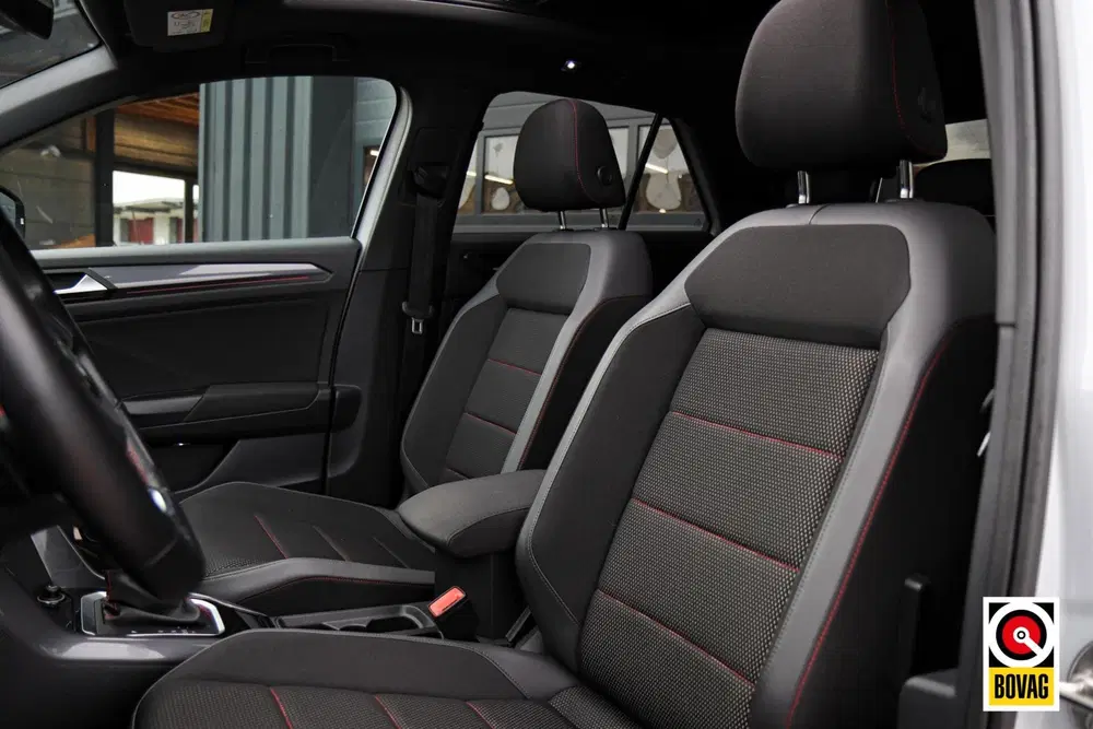 Volkswagen T-Roc 1.5 TSI Sport R-Line uit 2021, foto 8