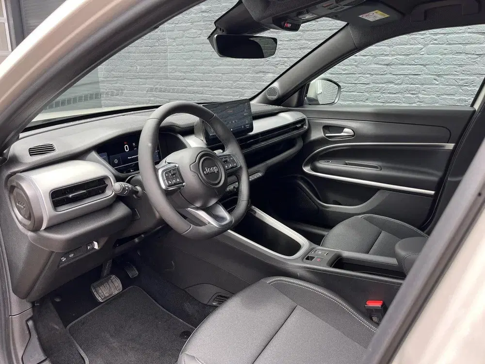 Jeep Avenger 1.2 e-Hybrid Summit uit 2026, foto 10