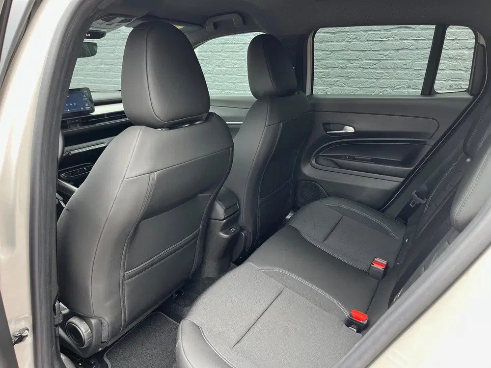 Jeep Avenger 1.2 e-Hybrid Summit uit 2026, foto 12