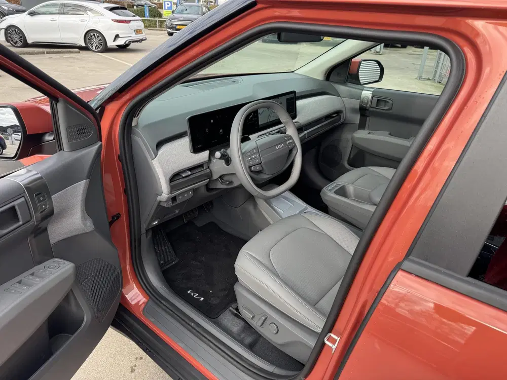 Kia EV3 Plus Advanced 81.4 kWh Demo-auto Kmstand k uit 2026, foto 3