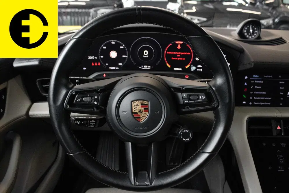 Porsche Taycan Turbo 93 kWh uit 2021, foto 4