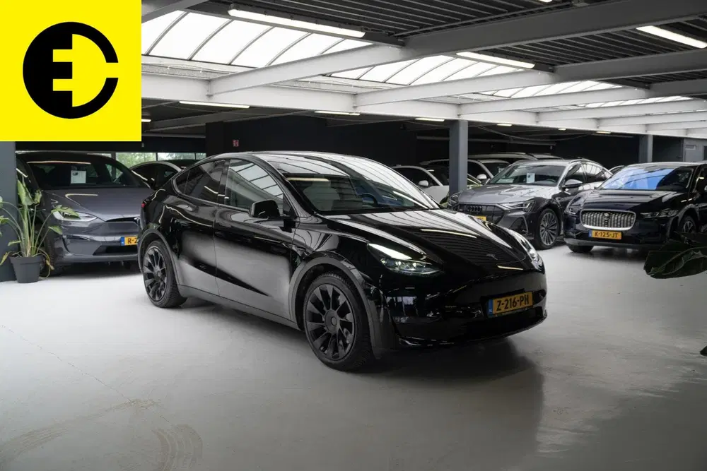 Tesla Model Y Long Range AWD 75 kWh uit 2021, foto 10
