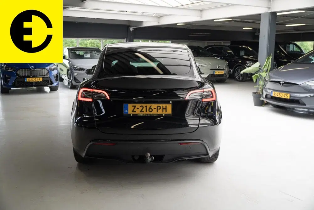 Tesla Model Y Long Range AWD 75 kWh uit 2021, foto 13