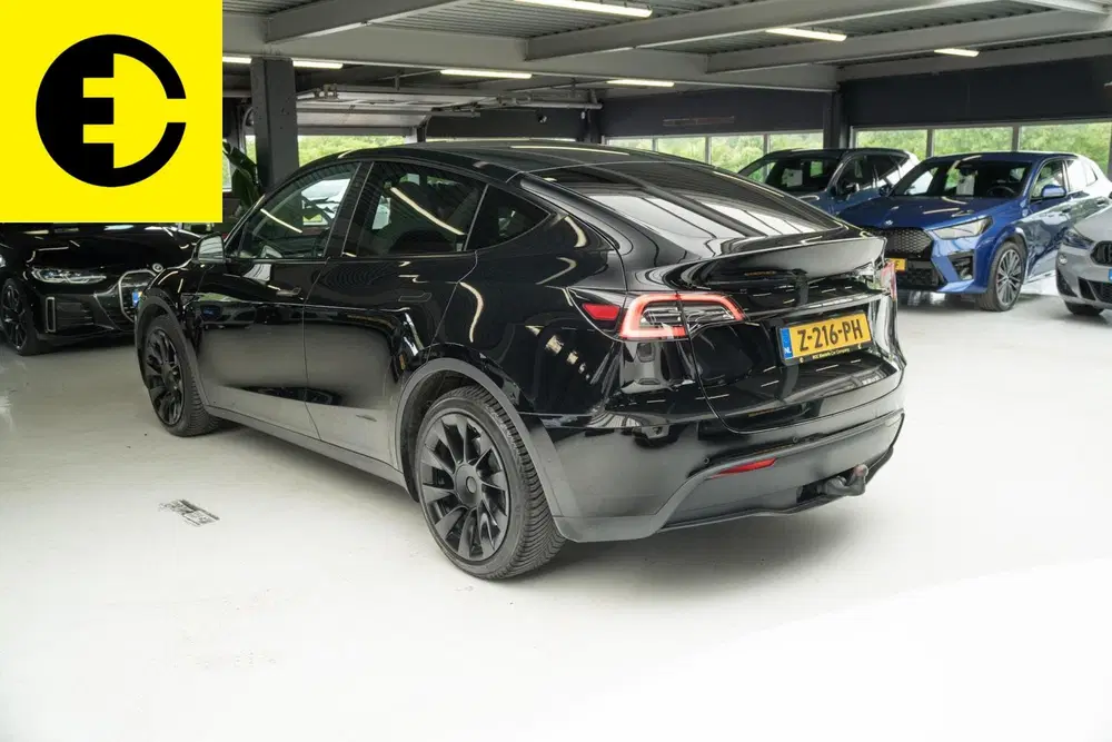 Tesla Model Y Long Range AWD 75 kWh uit 2021, foto 14