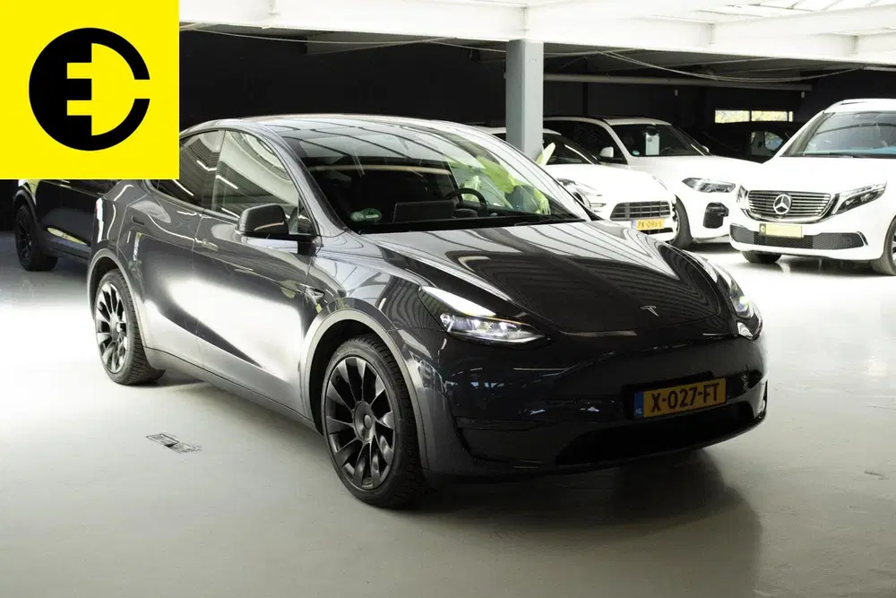 Tesla Model Y Long Range AWD 75 kWh uit 2021, foto 10