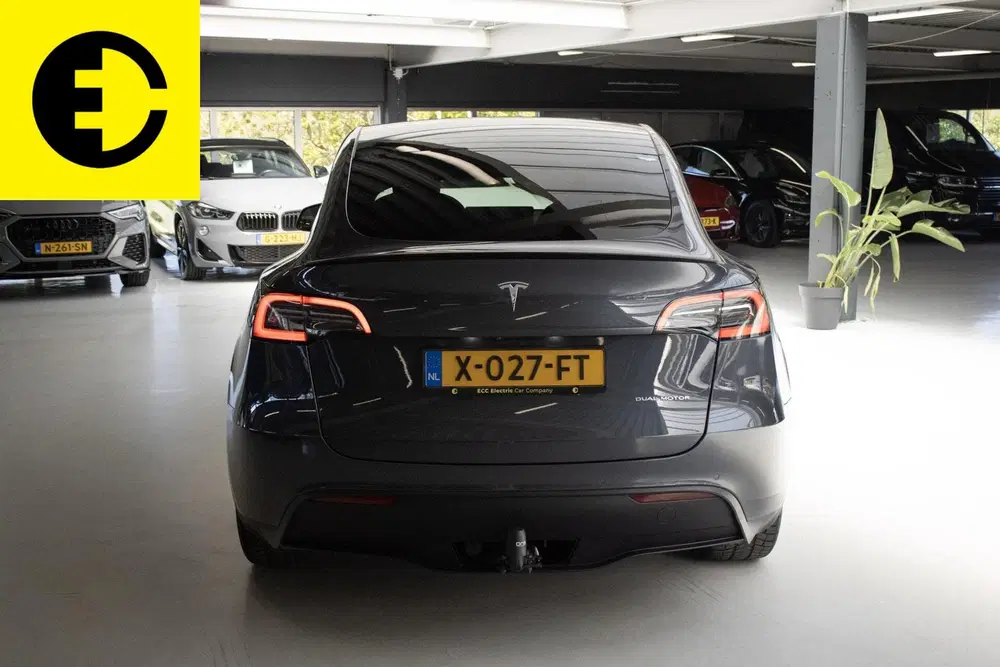 Tesla Model Y Long Range AWD 75 kWh uit 2021, foto 13