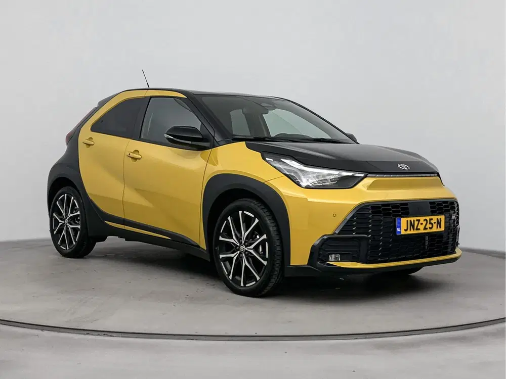 Toyota Aygo X Hybrid 115 GR Sport Bearlock Rijklaar uit 2025, foto 13