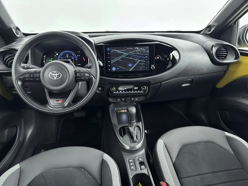 Toyota Aygo X Hybrid 115 GR Sport Bearlock Rijklaar uit 2025, foto 4