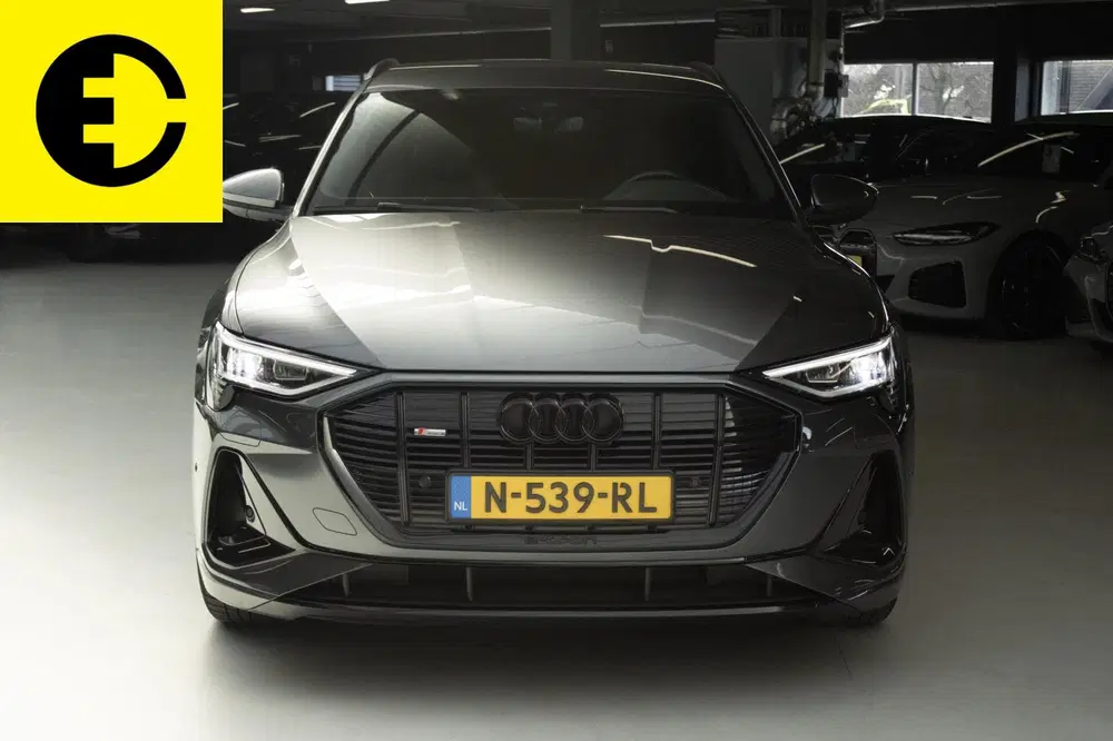 Audi e-tron 55 quattro S edition 95 kWh uit 2021, foto 10