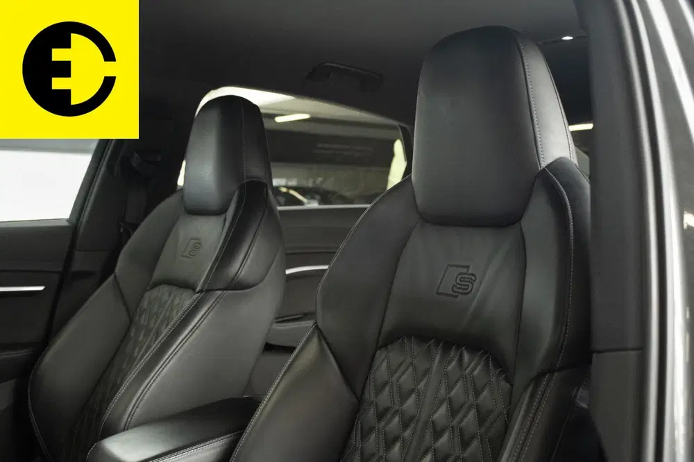 Audi e-tron 55 quattro S edition 95 kWh uit 2021, foto 5