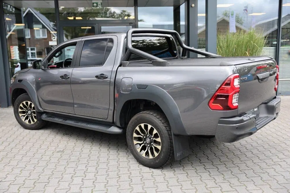 Toyota Hilux 2.8 D-4D DUBBEL CABIN GR SPORT A uit 2024, foto 4