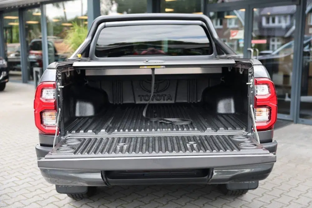 Toyota Hilux 2.8 D-4D DUBBEL CABIN GR SPORT A uit 2024, foto 6