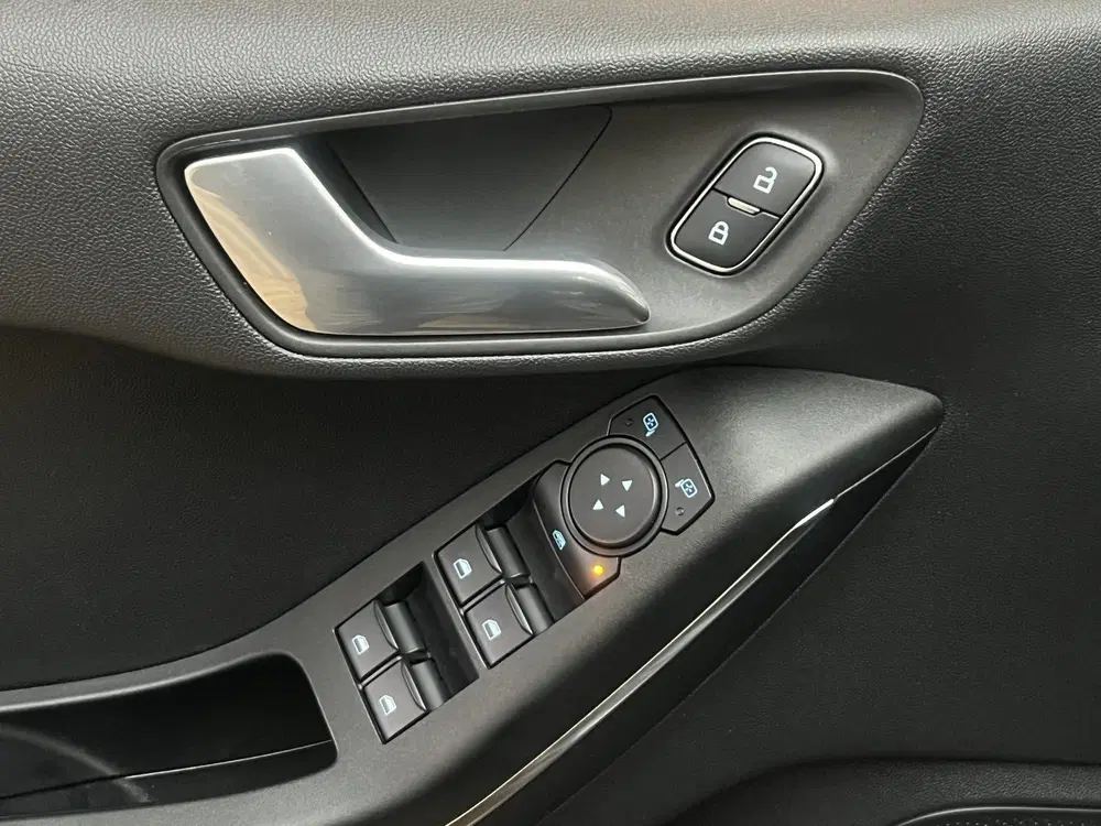 Ford Fiesta 1.0 EcoBoost Hybrid ST-Line *Panoramadak* uit 2022, foto 14