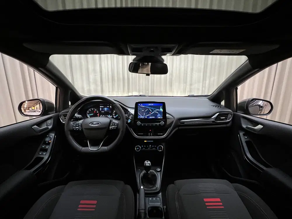 Ford Fiesta 1.0 EcoBoost Hybrid ST-Line *Panoramadak* uit 2022, foto 2